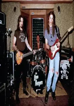 Пустоголовые (1994) скачать торрент бесплатно Пустоголовые (1994) фильм скачать торрент бесплатно