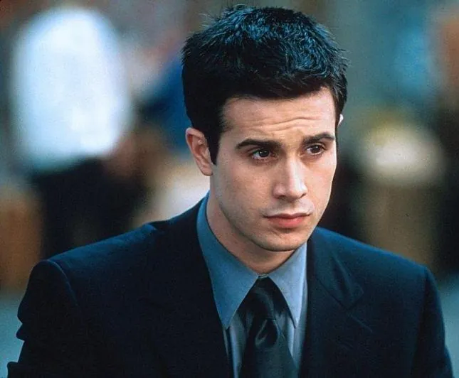 Вверх тормашками (2001) скачать торрент бесплатно Вверх тормашками (2001) фильм скачать торрент бесплатно