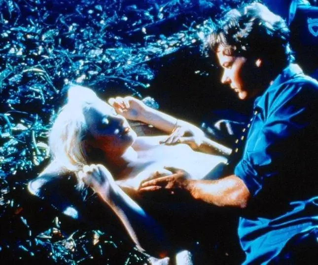 Кровавая луна (1990) в хорошем качестве скачать торрент файл Кровавая луна (1990) фильм в хорошем качестве скачать торрент файл