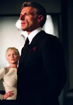 Женщина-кошка (2004) в хорошем качестве скачать торрент файл Женщина-кошка (2004) фильм в хорошем качестве скачать торрент файл