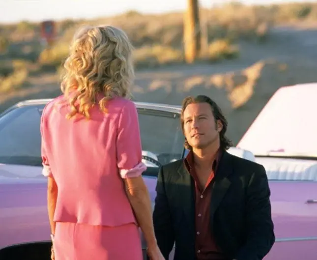 Элвис покинул здание (2004) скачать торрент бесплатно Элвис покинул здание (2004) фильм скачать торрент бесплатно