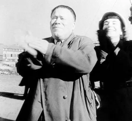 Белый шейх (1952) в хорошем качестве скачать торрент файл Белый шейх (1952) фильм в хорошем качестве скачать торрент файл