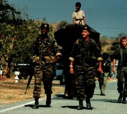 Операция "Слон" (1995) скачать торрент бесплатно Операция "Слон" (1995) фильм скачать торрент бесплатно