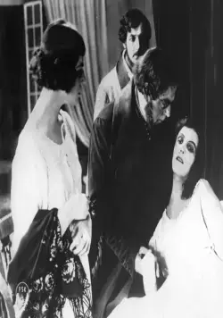 Носферату, симфония ужаса (1922) скачать торрент бесплатно Носферату, симфония ужаса (1922) фильм скачать торрент бесплатно