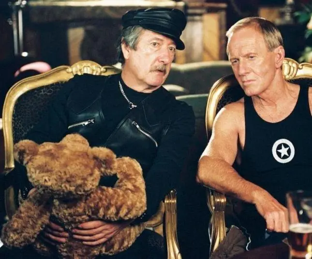 Странная парочка (2004) скачать торрент бесплатно Странная парочка (2004) фильм скачать торрент бесплатно