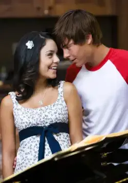 Классный мюзикл: Каникулы (2007) в хорошем качестве скачать торрент файл Классный мюзикл: Каникулы (2007) фильм в хорошем качестве скачать торрент файл