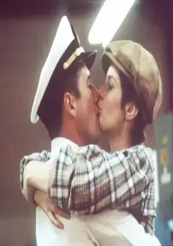 Офицер и джентльмен (1982) скачать торрент файл Офицер и джентльмен (1982) фильм скачать торрент файл