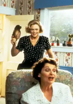 Мамочка-маньячка-убийца (1994) скачать торрент бесплатно Мамочка-маньячка-убийца (1994) фильм скачать торрент бесплатно