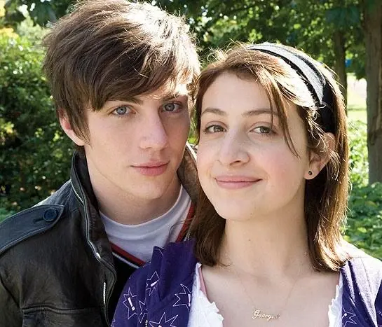 Ангус, стринги и поцелуи взасос (2008) скачать торрент файл Ангус, стринги и поцелуи взасос (2008) фильм скачать торрент файл