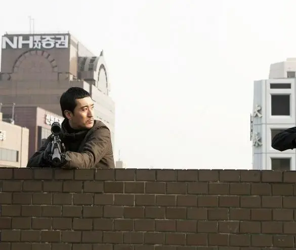 Поцелуй и пристрели меня (2009) скачать торрент файл Поцелуй и пристрели меня (2009) фильм скачать торрент файл