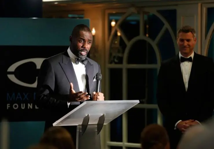 Сотни улиц (2016) скачать торрент бесплатно Сотни улиц (2016) фильм скачать торрент бесплатно