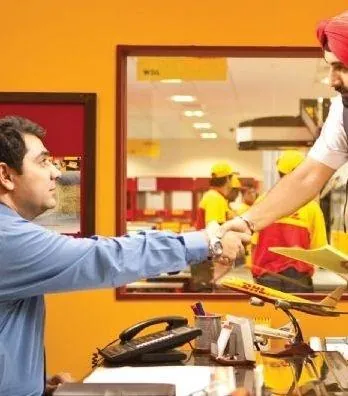 Рокет Сингх: Продавец года (2009) скачать торрент бесплатно Рокет Сингх: Продавец года (2009) фильм скачать торрент бесплатно