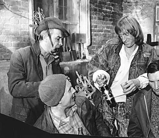 Смиренное кладбище (1989) скачать торрент файл Смиренное кладбище (1989) фильм скачать торрент файл