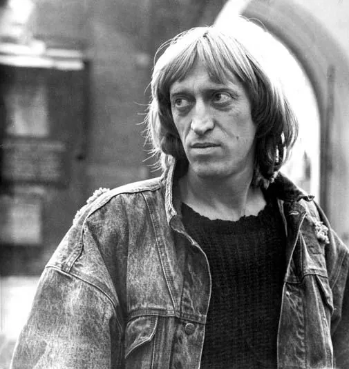 Смиренное кладбище (1989) скачать торрент бесплатно Смиренное кладбище (1989) фильм скачать торрент бесплатно