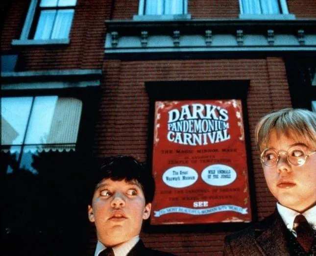 Что-то страшное грядет (1983) в хорошем качестве скачать торрент файл Что-то страшное грядет (1983) фильм в хорошем качестве скачать торрент файл