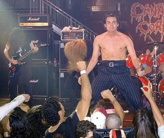 Эйс Вентура: Розыск домашних животных (1994) скачать торрент бесплатно Эйс Вентура: Розыск домашних животных (1994) фильм скачать торрент бесплатно