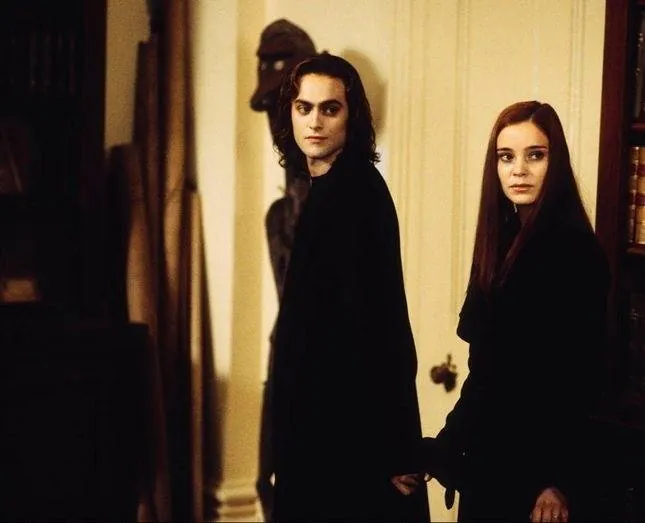 Королева проклятых (2002) скачать торрент бесплатно Королева проклятых (2002) фильм скачать торрент бесплатно