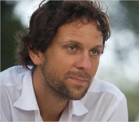 Наше будущее (2015) скачать торрент бесплатно Наше будущее (2015) фильм скачать торрент бесплатно