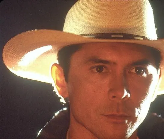 Летучие мыши (1999) в хорошем качестве скачать торрент файл Летучие мыши (1999) фильм в хорошем качестве скачать торрент файл