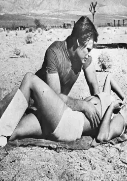 Быстрее, кошечка! Убей, убей! (1965) скачать торрент бесплатно Быстрее, кошечка! Убей, убей! (1965) фильм скачать торрент бесплатно