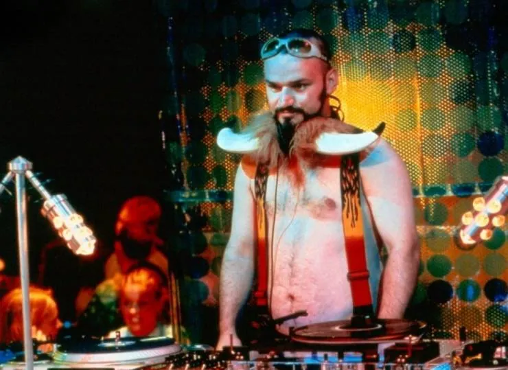 Бесшабашное ограбление (2002) скачать торрент файл Бесшабашное ограбление (2002) фильм скачать торрент файл