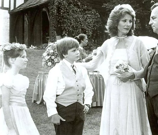 Шестнадцать свечей (1984) в хорошем качестве скачать торрент файл Шестнадцать свечей (1984) фильм в хорошем качестве скачать торрент файл