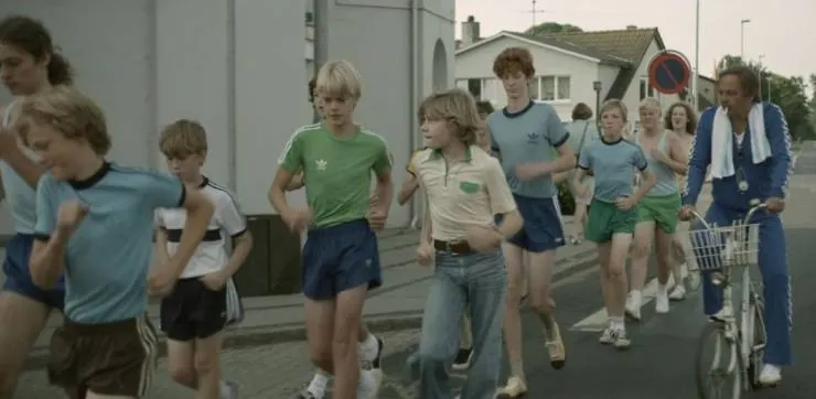 Быстрая прогулка (2014) скачать торрент бесплатно Быстрая прогулка (2014) фильм скачать торрент бесплатно