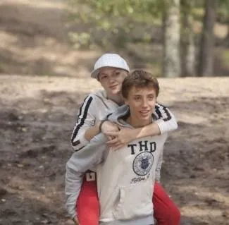 Хорошие дети не плачут (2012) скачать торрент файл Хорошие дети не плачут (2012) фильм скачать торрент файл