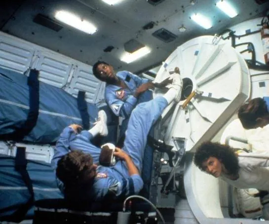 Пикник в космосе (1986) в хорошем качестве скачать торрент файл Пикник в космосе (1986) фильм в хорошем качестве скачать торрент файл