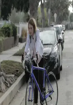 Иззи прётся через город (2017) скачать торрент файл Иззи прётся через город (2017) фильм скачать торрент файл