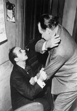 Асфальтовые джунгли (1950) скачать торрент бесплатно Асфальтовые джунгли (1950) фильм скачать торрент бесплатно