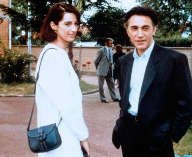 Улица Паради, дом 588 (1991) в хорошем качестве скачать торрент файл Улица Паради, дом 588 (1991) фильм в хорошем качестве скачать торрент файл