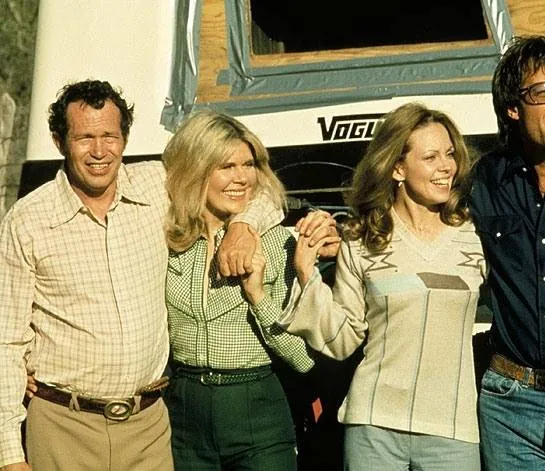 Гонки с дьяволом (1975) скачать торрент бесплатно Гонки с дьяволом (1975) фильм скачать торрент бесплатно