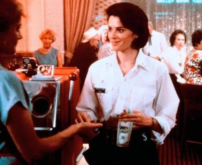 Неприкаянные сердца (1985) скачать торрент файл Неприкаянные сердца (1985) фильм скачать торрент файл