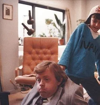 Резиновый Тарзан (1981) скачать торрент файл Резиновый Тарзан (1981) фильм скачать торрент файл