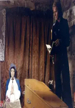 Окровавленные губы (1975) скачать торрент бесплатно Окровавленные губы (1975) фильм скачать торрент бесплатно