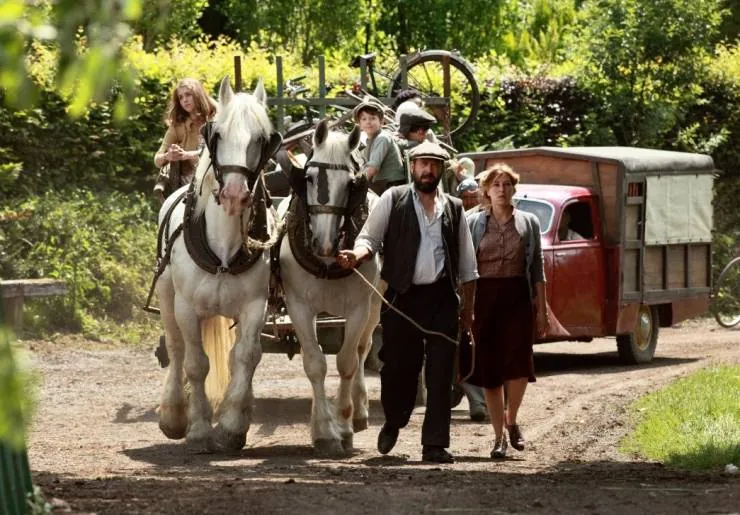 В мае делай всё, что тебе нравится (2015) скачать торрент файл В мае делай всё, что тебе нравится (2015) фильм скачать торрент файл