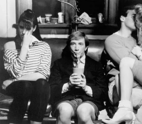 Клиффорд (1991) скачать торрент бесплатно Клиффорд (1991) фильм скачать торрент бесплатно