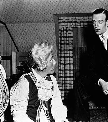 Праздничная гостиница (1942) скачать торрент файл Праздничная гостиница (1942) фильм скачать торрент файл