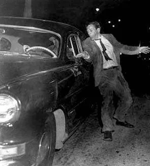 Вторжение похитителей тел (1955) в хорошем качестве скачать торрент файл Вторжение похитителей тел (1955) фильм в хорошем качестве скачать торрент файл