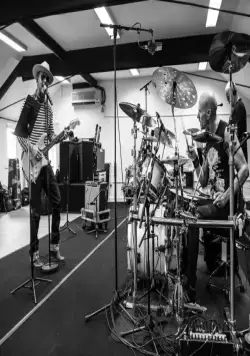 Когда утихнет толпа (2018) в хорошем качестве скачать торрент файл Когда утихнет толпа (2018) фильм в хорошем качестве скачать торрент файл