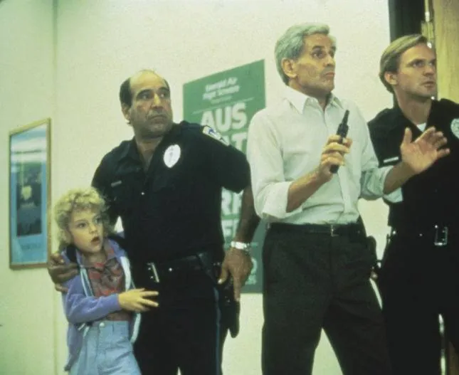 Плащ и кинжал (1984) скачать торрент файл Плащ и кинжал (1984) фильм скачать торрент файл