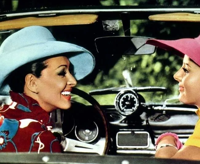 Грязные фото для дамы вне всяких подозрений (1970) скачать торрент файл Грязные фото для дамы вне всяких подозрений (1970) фильм скачать торрент файл