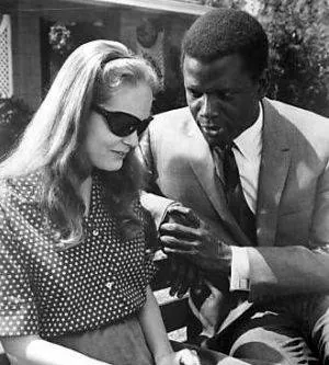 Клочок синевы (1965) в хорошем качестве скачать торрент файл Клочок синевы (1965) фильм в хорошем качестве скачать торрент файл