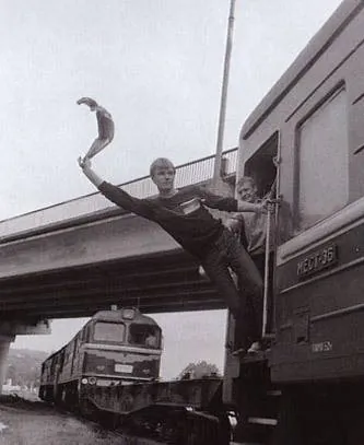 Поезд вне расписания (1985) скачать торрент бесплатно Поезд вне расписания (1985) фильм скачать торрент бесплатно