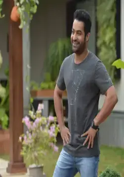 Аравинда вместе с Рагхавой (2018) скачать торрент бесплатно Аравинда вместе с Рагхавой (2018) фильм скачать торрент бесплатно