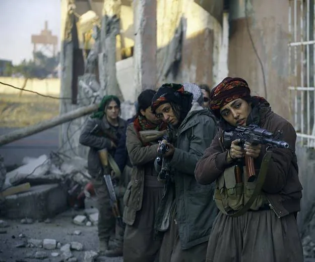 Девушки солнца (2018) скачать торрент файл Девушки солнца (2018) фильм скачать торрент файл