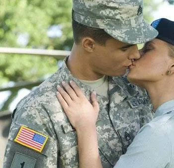 Кинозвезда в погонах (2008) скачать торрент бесплатно Кинозвезда в погонах (2008) фильм скачать торрент бесплатно