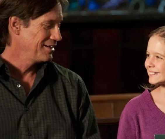 Ангел по соседству (2012) в хорошем качестве скачать торрент файл Ангел по соседству (2012) фильм в хорошем качестве скачать торрент файл