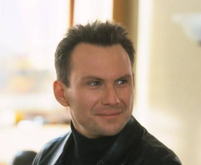 Охотник за головами (2004) скачать торрент бесплатно Охотник за головами (2004) фильм скачать торрент бесплатно